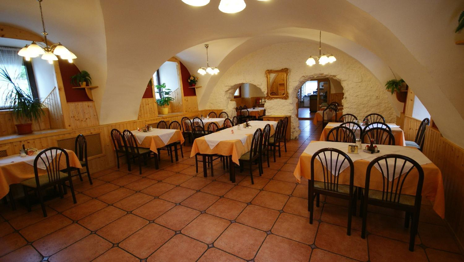 Food & Drinks 4, Hotel Restaurant Stockl, Bruck an der Leitha