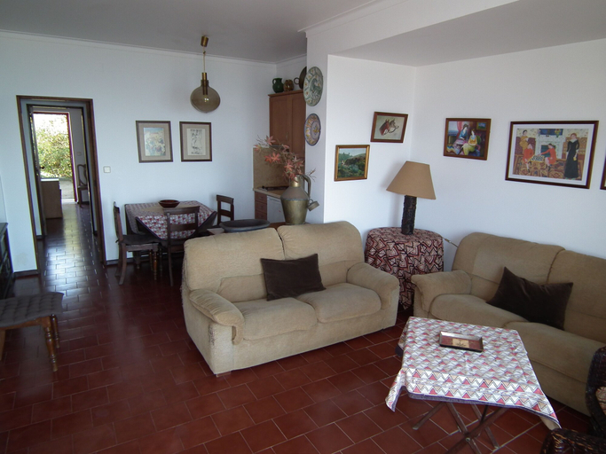 Others 4, Casa Amelia, Lourinhã