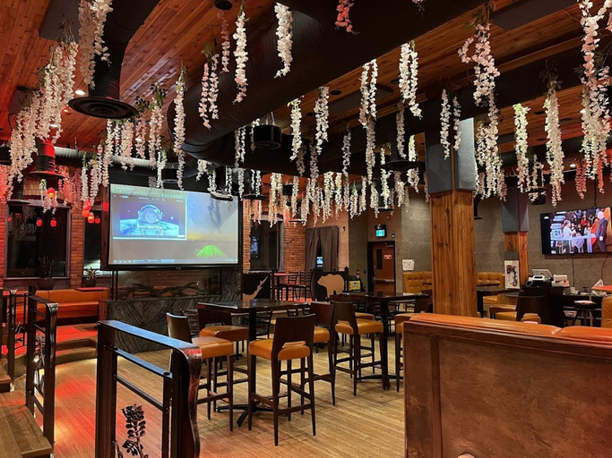 Food & Drinks 5, Savoy Hotel, Central Kootenay