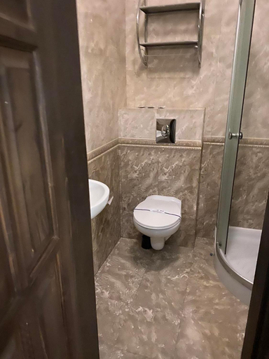 Bathroom 3, Patkovski, Nadvirnians'kyi