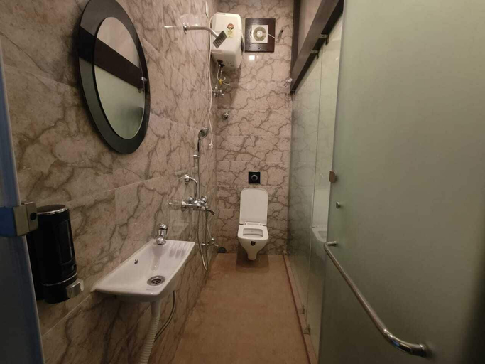 Bathroom, ICY White Rose, Kolkata