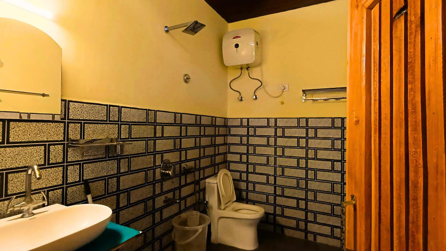Bathroom, Undiscovered Mountains Hotel, Kullu