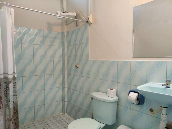 Bathroom 1, Mancora Beach House, Talara
