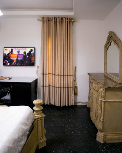 Bedroom 2, POSHLUX EXECUTIVE HOTEL, Ikpoba-Okha