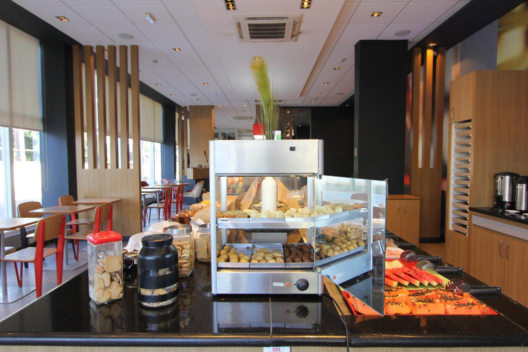 Food & Drinks 5, Ajax Hotel, Colatina