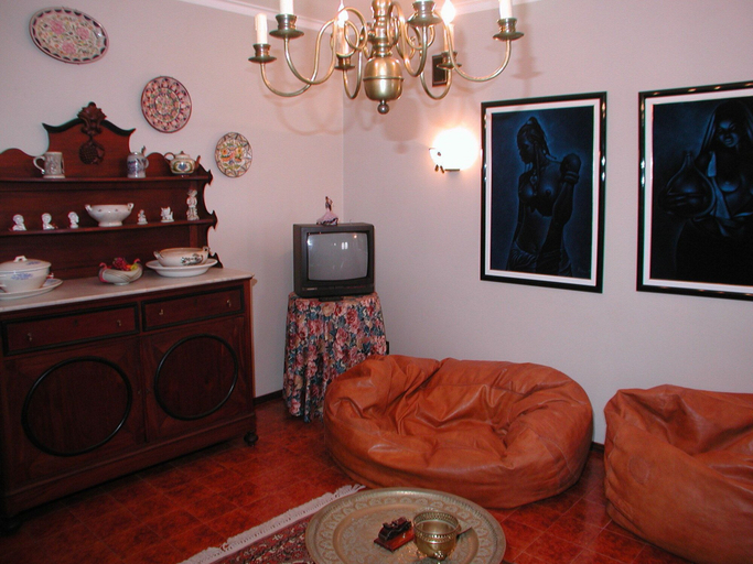 Others 5, Vivenda Arlindo, Lourinhã