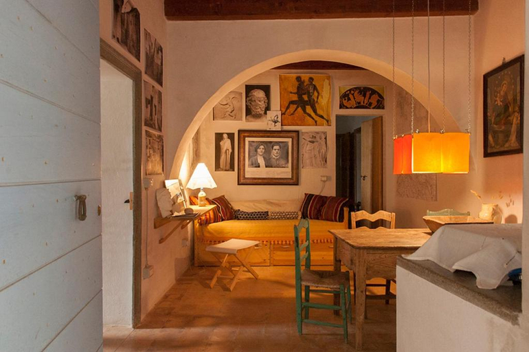 Bedroom 2, BORGO PETELIA, Casa Chiarotti, Antica casa con scala esterna, Crotone