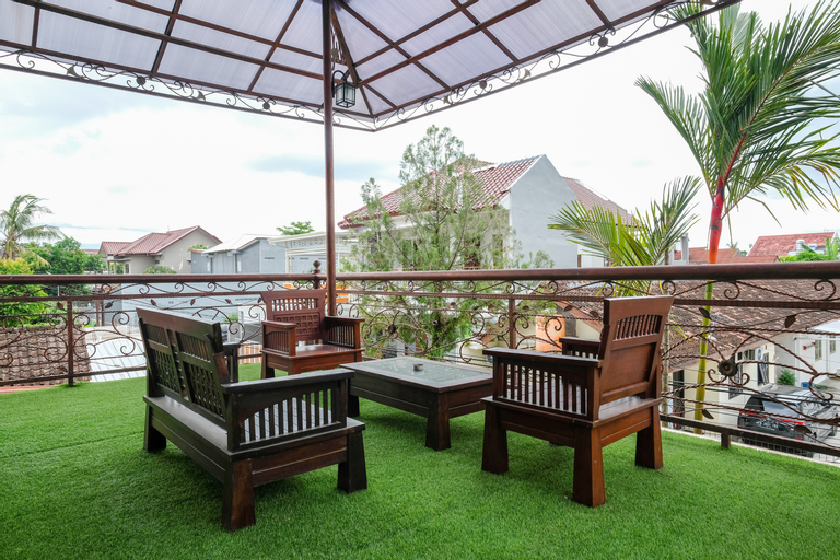Exterior & Views 5, RedDoorz @ Savitri Hotel, Sleman
