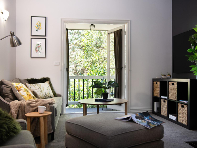 Others 2, Lucini Cottage- wood fire and bush views, Hepburn - East