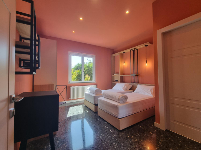 Bedroom 2, B&B La Magnolia, Savona