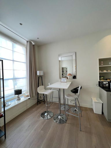 Dining Room 4