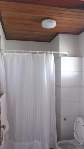 Bathroom 13