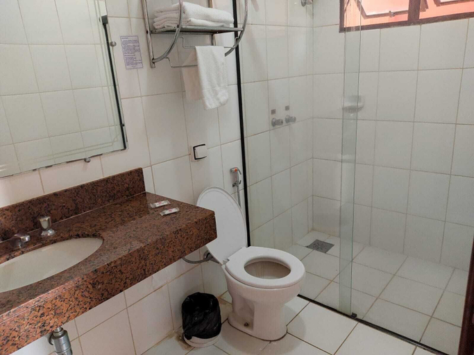 Bathroom 2, GRAN ROZA HOTEL, Patos de Minas