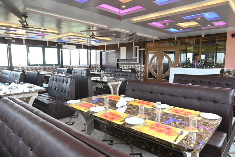 Public Area 3, Hotel Tulusi Inn, Birbhum