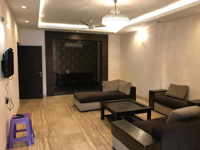 Others 3, Spacious 3bhk apartment!, West