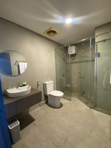 Bathroom 2, Adia Suites Hotel, South Tangerang