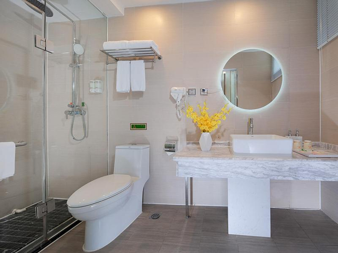 Bathroom, Vienna 3 Best Hotel Beihai Sichuan Road, Beihai