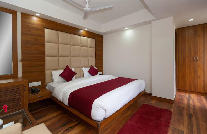 Bedroom 4, Hotel Wild Wood - 5 Minutes Walk to Mall Road, Dehradun