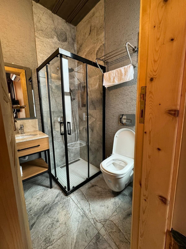 Bathroom, berfinn hotel beşiktaş, Beşiktaş