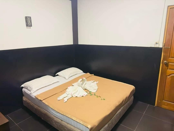 Bedroom 3, Triple H Hotel, Yangon