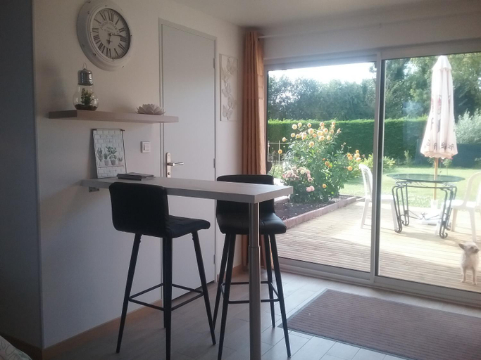 Others 5, Chez claudine, Somme
