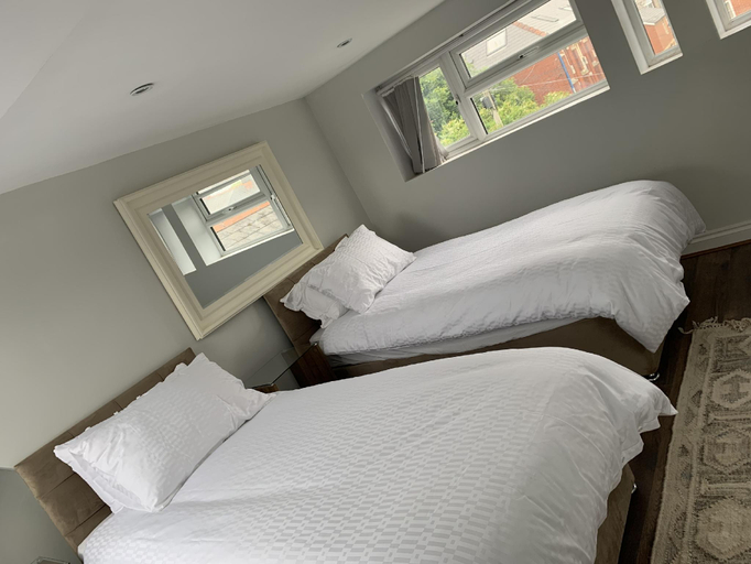 Bedroom 2, Adan House - Stockland, Cardiff