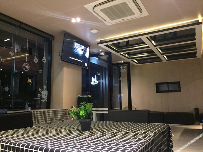Others 5, Melodi Hotel Dannok, Sadao