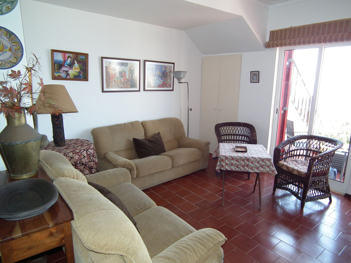Others 5, Casa Amelia, Lourinhã