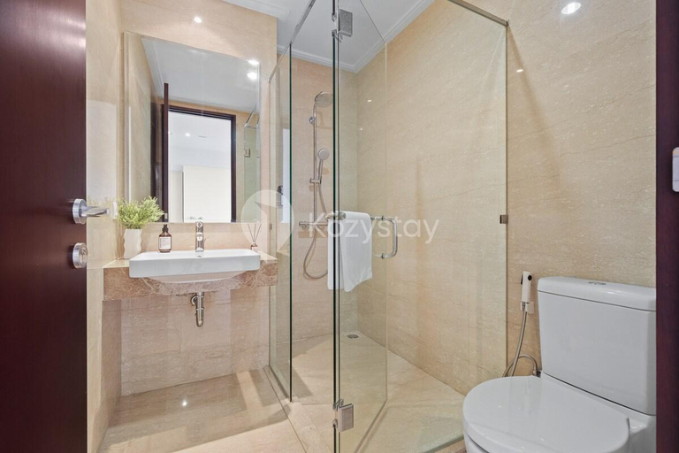 Bathroom 2, Hesha by Kozystay - Menteng, Central Jakarta