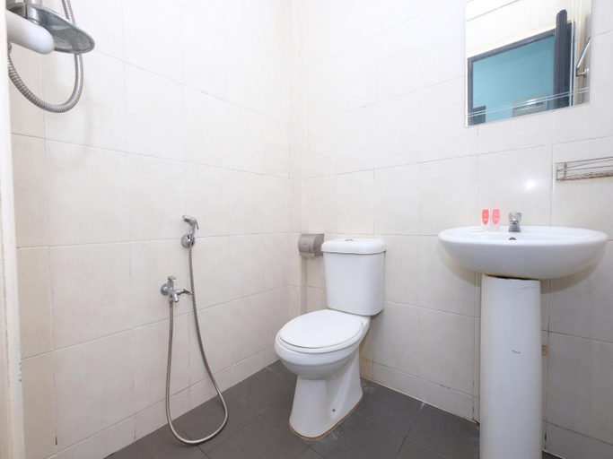 Bathroom 5, Marjan Hotel by RVH, Kemaman