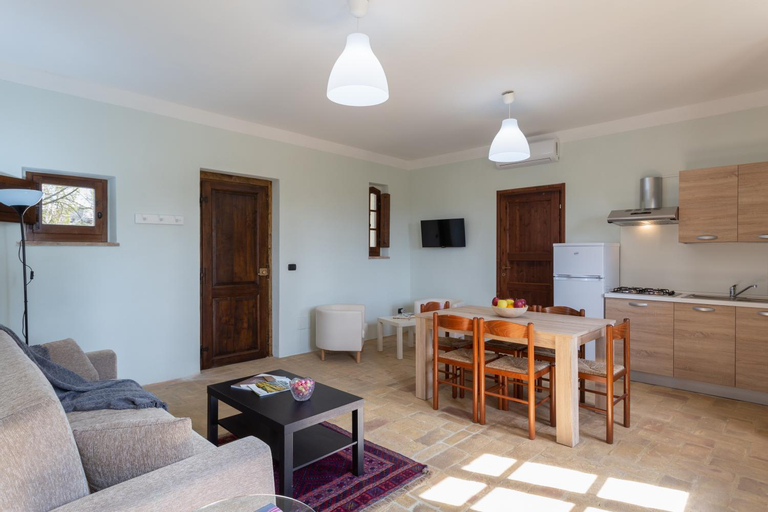 Dining Room 10