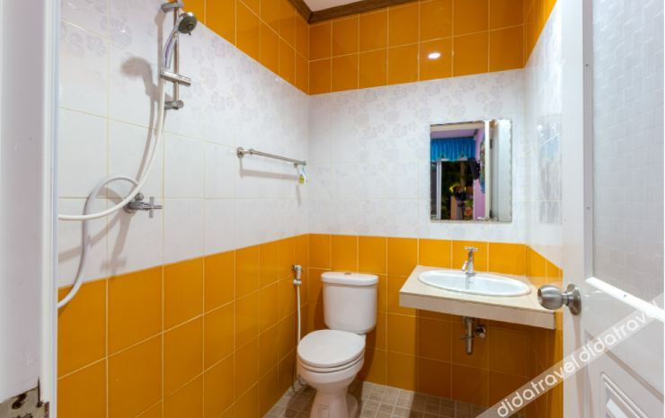 Bathroom 3, Baan Tonpai Koh Larn, Pattaya
