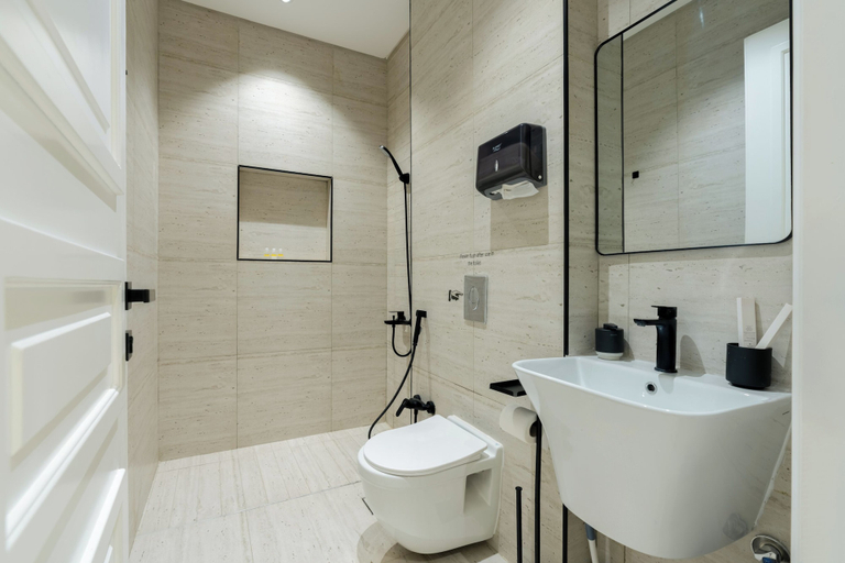 Bathroom 3, Silkhaus Majidia 127, Riyadh