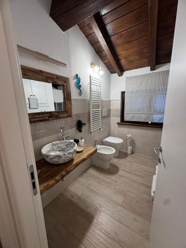 Bathroom 15