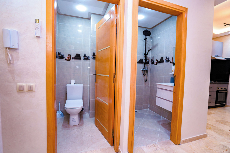 Bathroom 3, Migdal Calavon, Marrakech