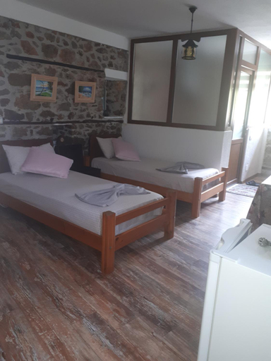 Bedroom 2, Nuci's Home glass floor, Pogradecit