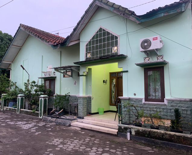 Exterior & Views 2, Cedhak Malioboro Homestay, Yogyakarta