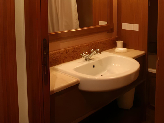 Bathroom 3, RTA Hotel Catturani, Trento