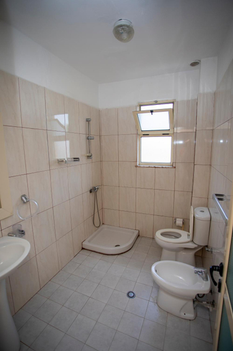 Bathroom 5, Hotel Sunrise, Kavajës