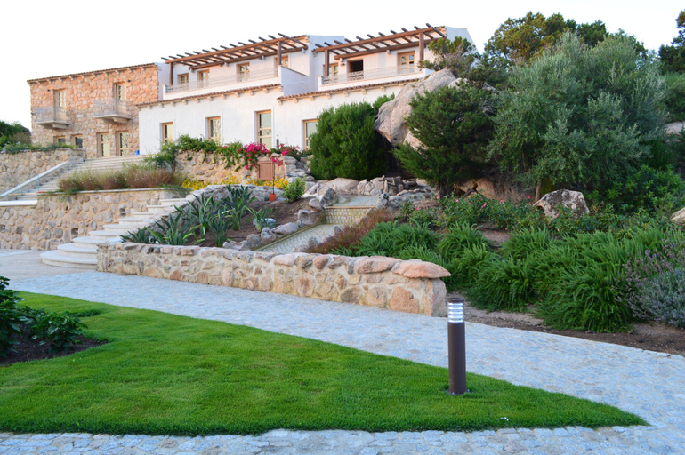 Exterior & Views 2, Borgo Smeraldo Resort&Villas, Olbia-Tempio