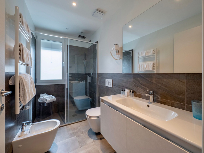Bathroom 5, Venice Green Residence, Venezia