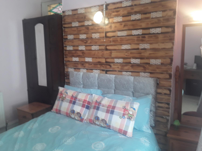 Bedroom 2, Lincoln House, Bournemouth