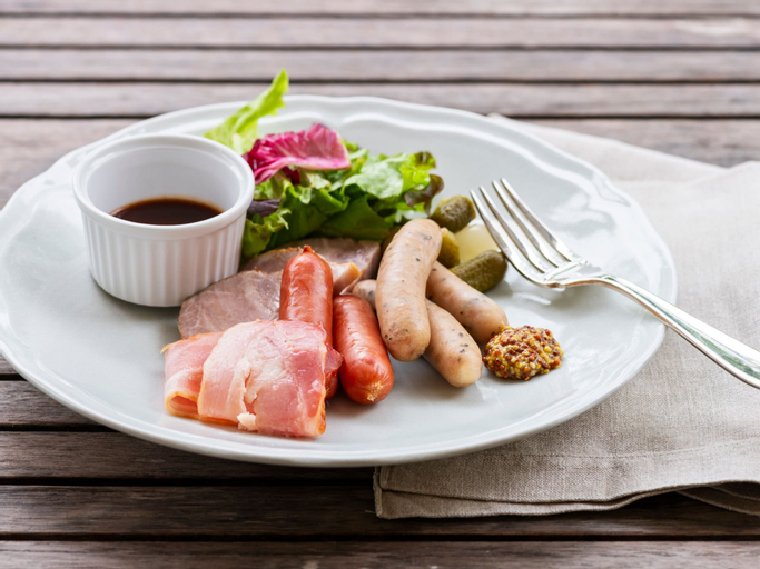 Food & Drinks 13