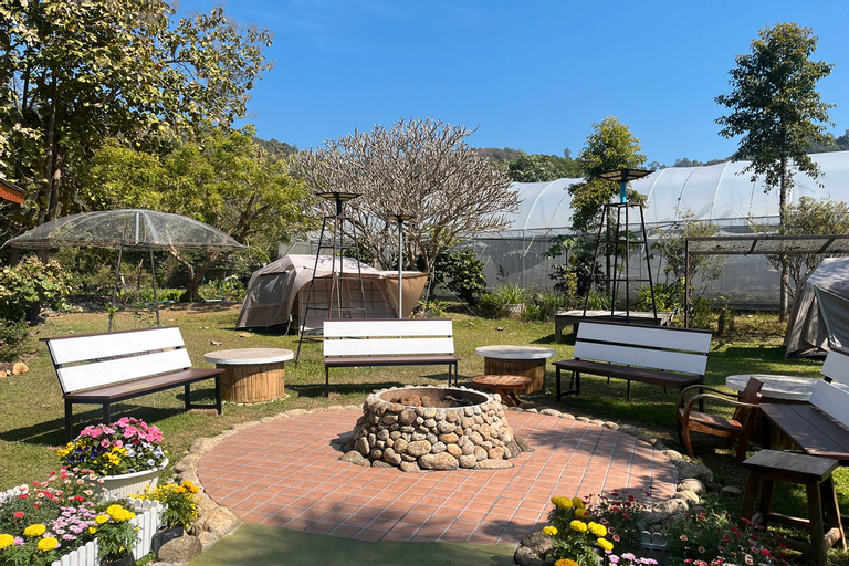 Exterior & Views 10
