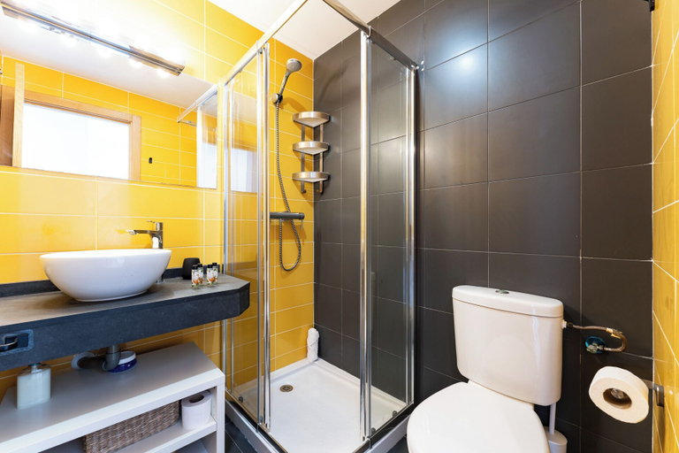 Bathroom 3, Cala Lucia II, Málaga