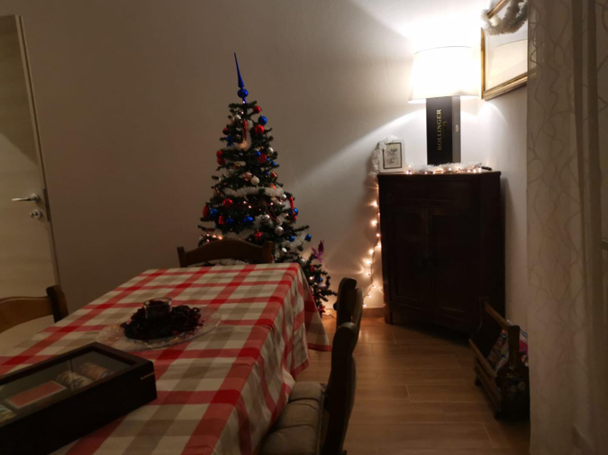Others 2, B&B Belli Dentro, Verona