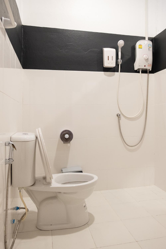 Bathroom, Baan Nokhook Garden Hotel, Muang Surat Thani