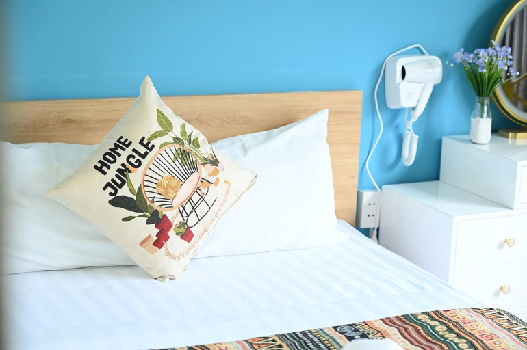 Bedroom 13