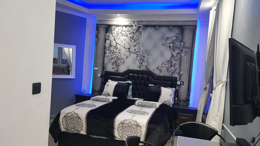 Bedroom 27