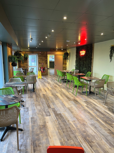 Food & Drinks 4, NDR Residences, Devon
